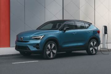 JAV perėjimas prie elektromobilių atidedamas: automobilių gamintojai atšaukia projektus. elektromobilis